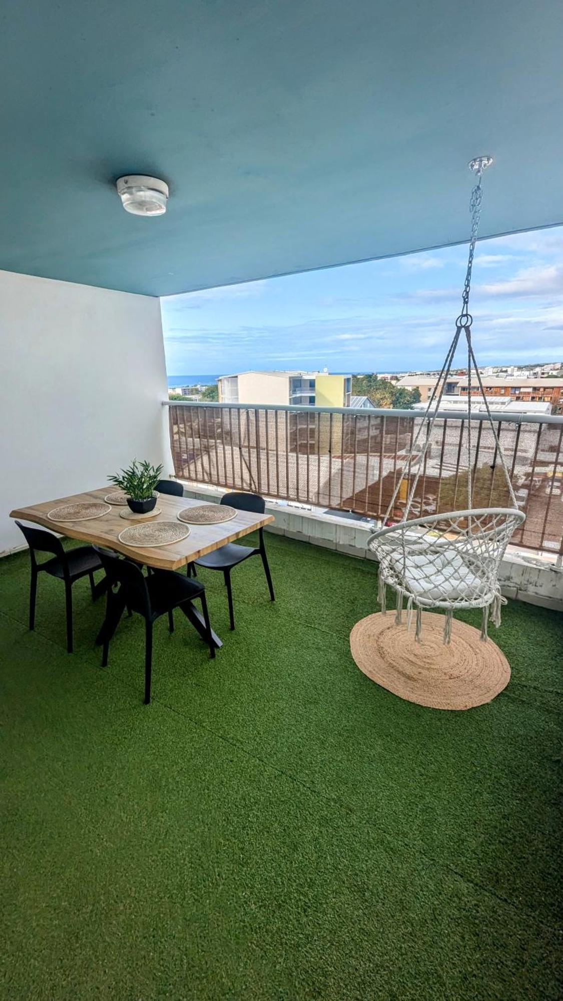 Entierement Equipe, Climatise, Wifi, Au Dernier Etage Sans Vis A Vis Apartment Saint-Denis Ngoại thất bức ảnh